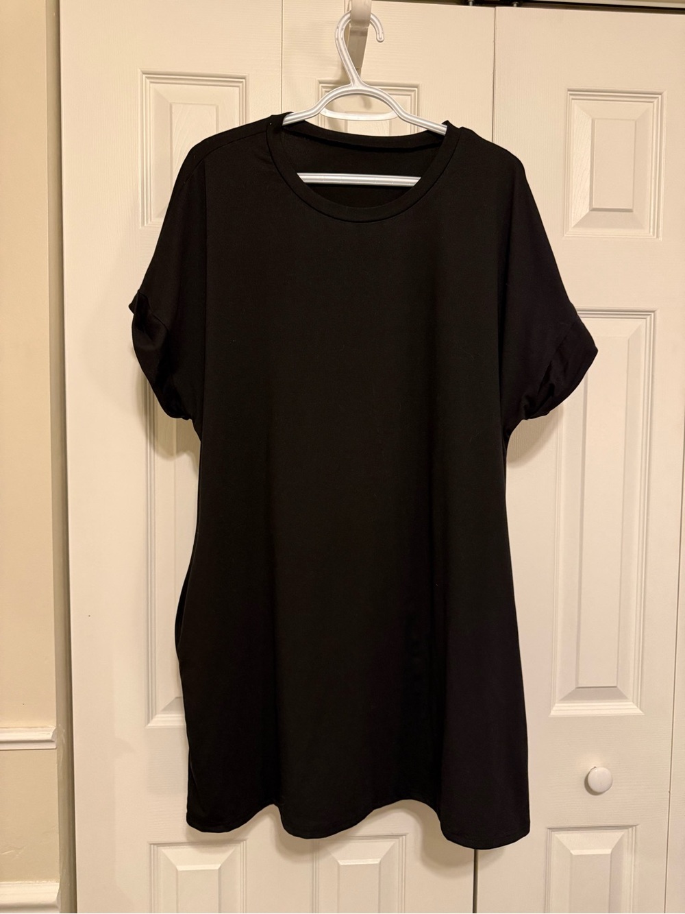 Black Short-Sleeve Casual Dress - Classic Crew Neck